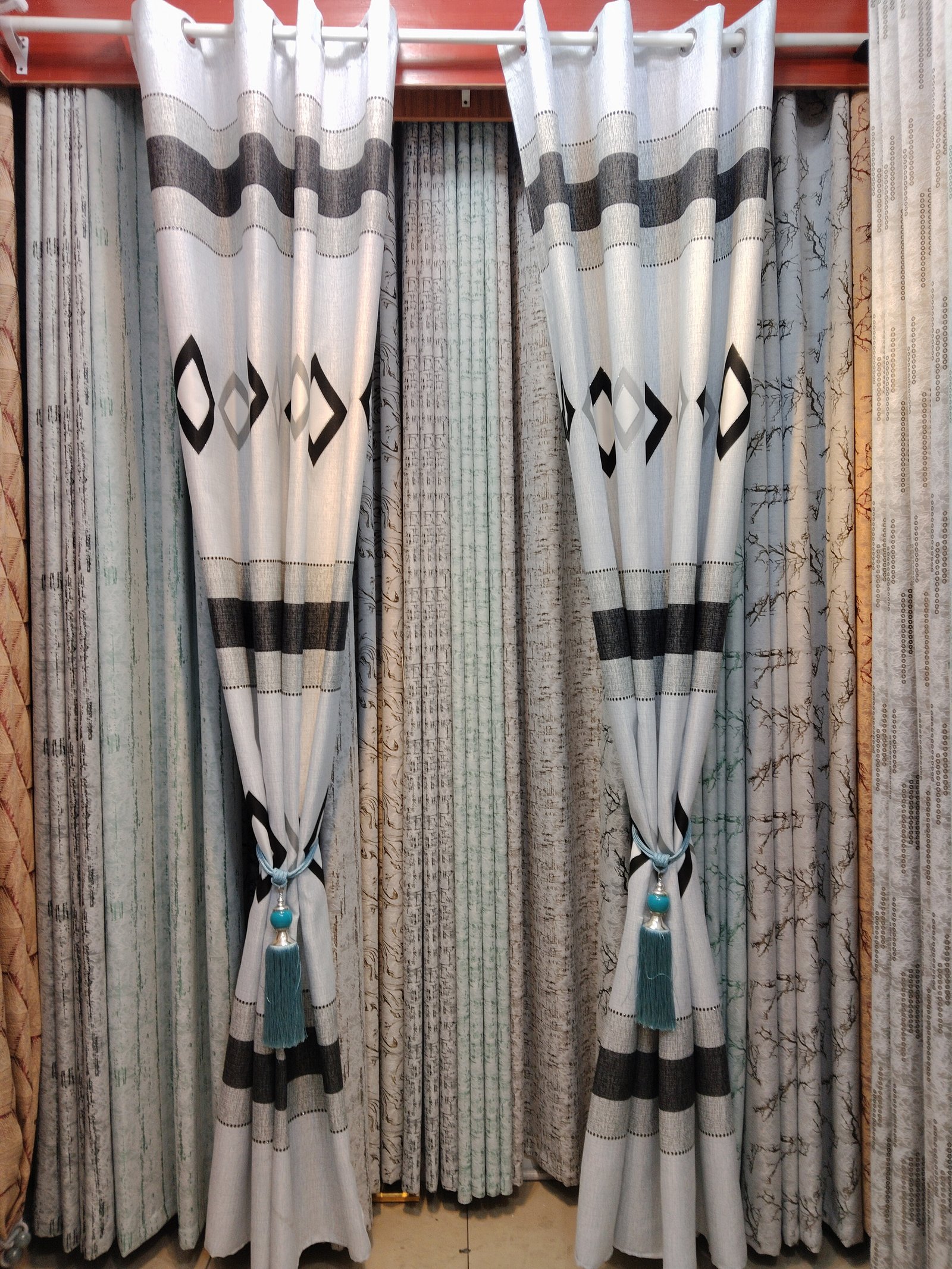 Printing curtain fabric supplier in China - Printed Curtain Fabric 100% Polyester